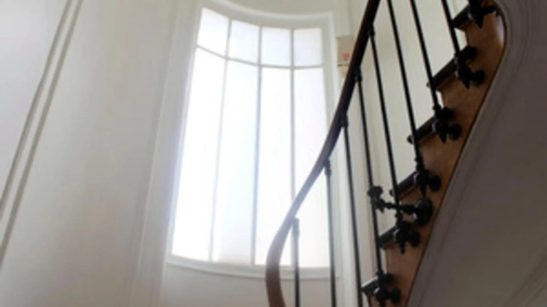Coquettish Apartment In Passy Near Eiffel Tower Paris